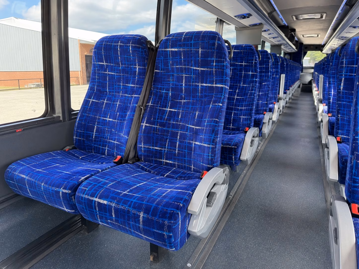fort smith bus rentals to razorback games in fayetteville
